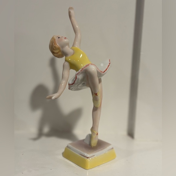 Royal Worchester Hand Painted Days of the Week Figurine Tuesday Girl